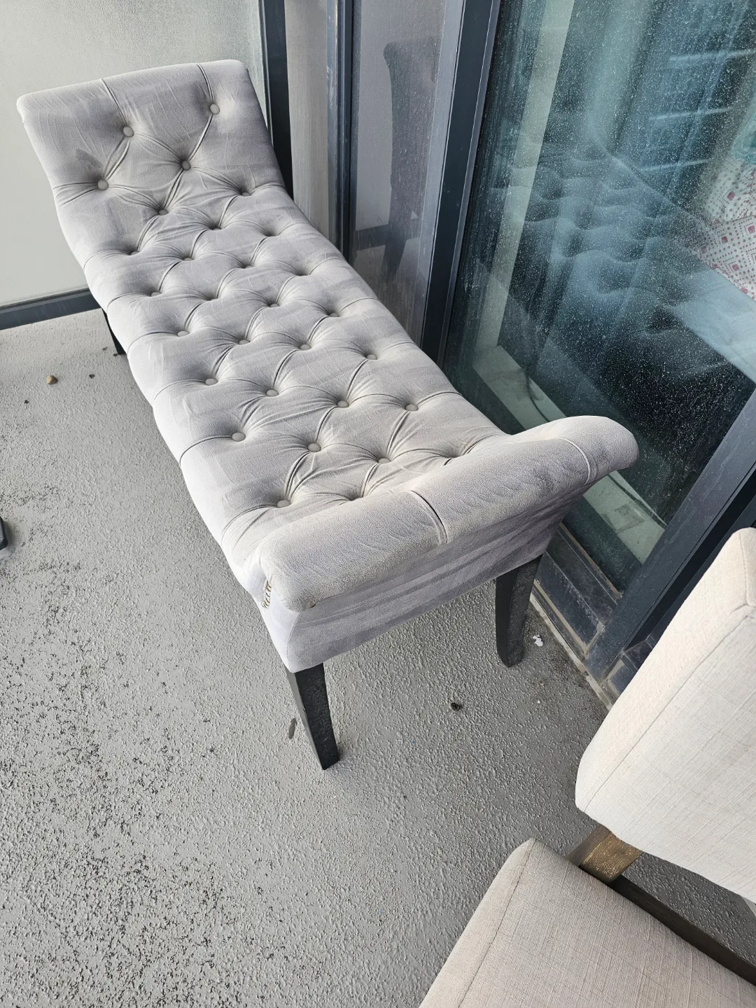 Grey tufted bench thumbnail