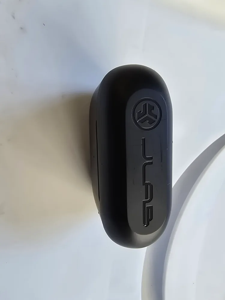 JLabs go Air pop image indicator(3)