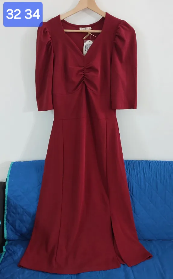 BRAND NEW Crimson Red Midi Dress Size 32/34💚 image indicator(2)