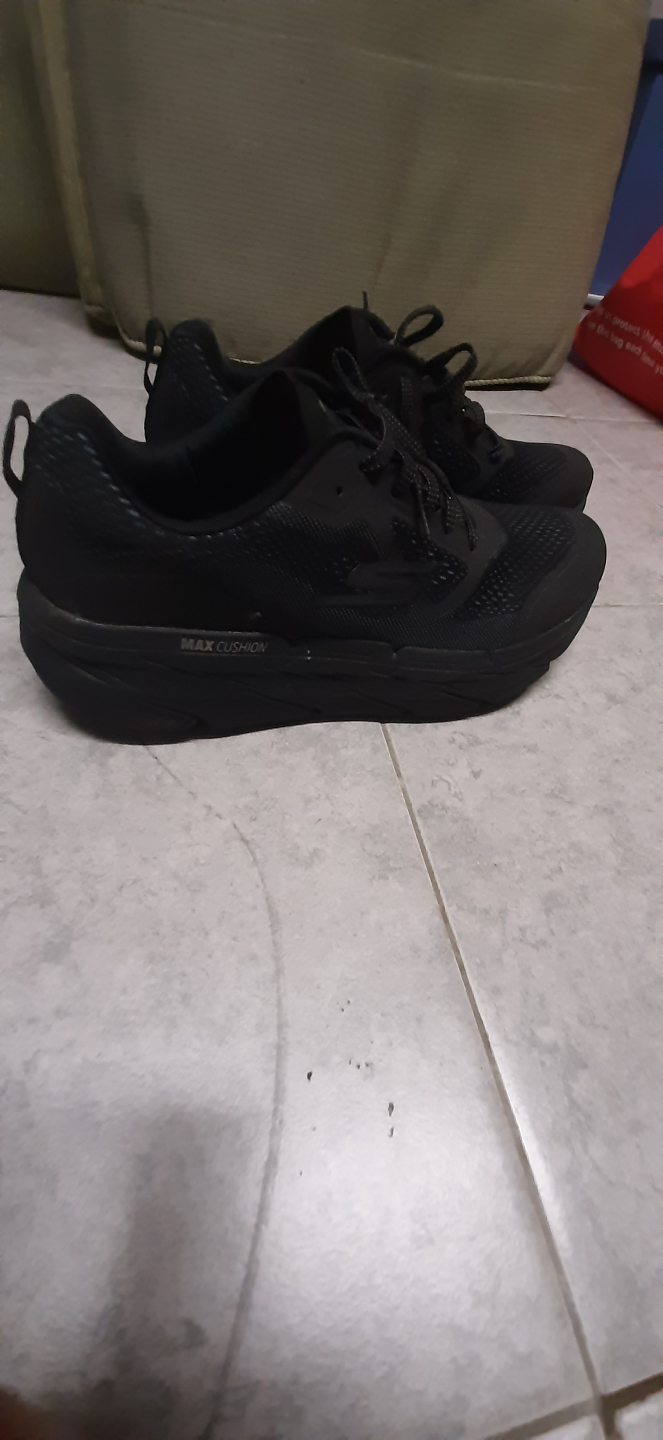 Skechers Max Cushioning Running Shoes - Black