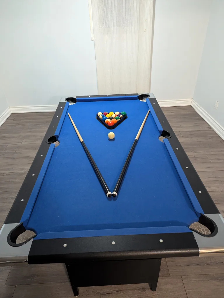 6 foot  Billiard Pool Table - Excellent Condition $400 image indicator(2)