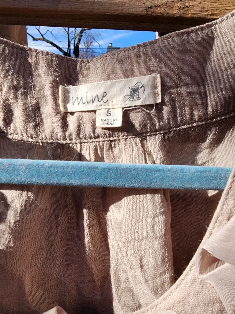 Floral Detail Sleeveless Blouse image indicator(3)