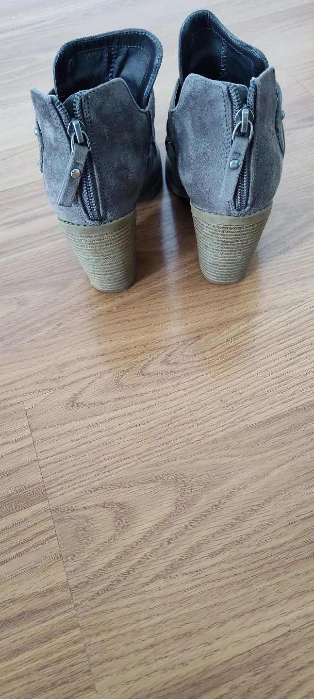 Indigo Rd. Grey Suede Ankle Boots image indicator(3)