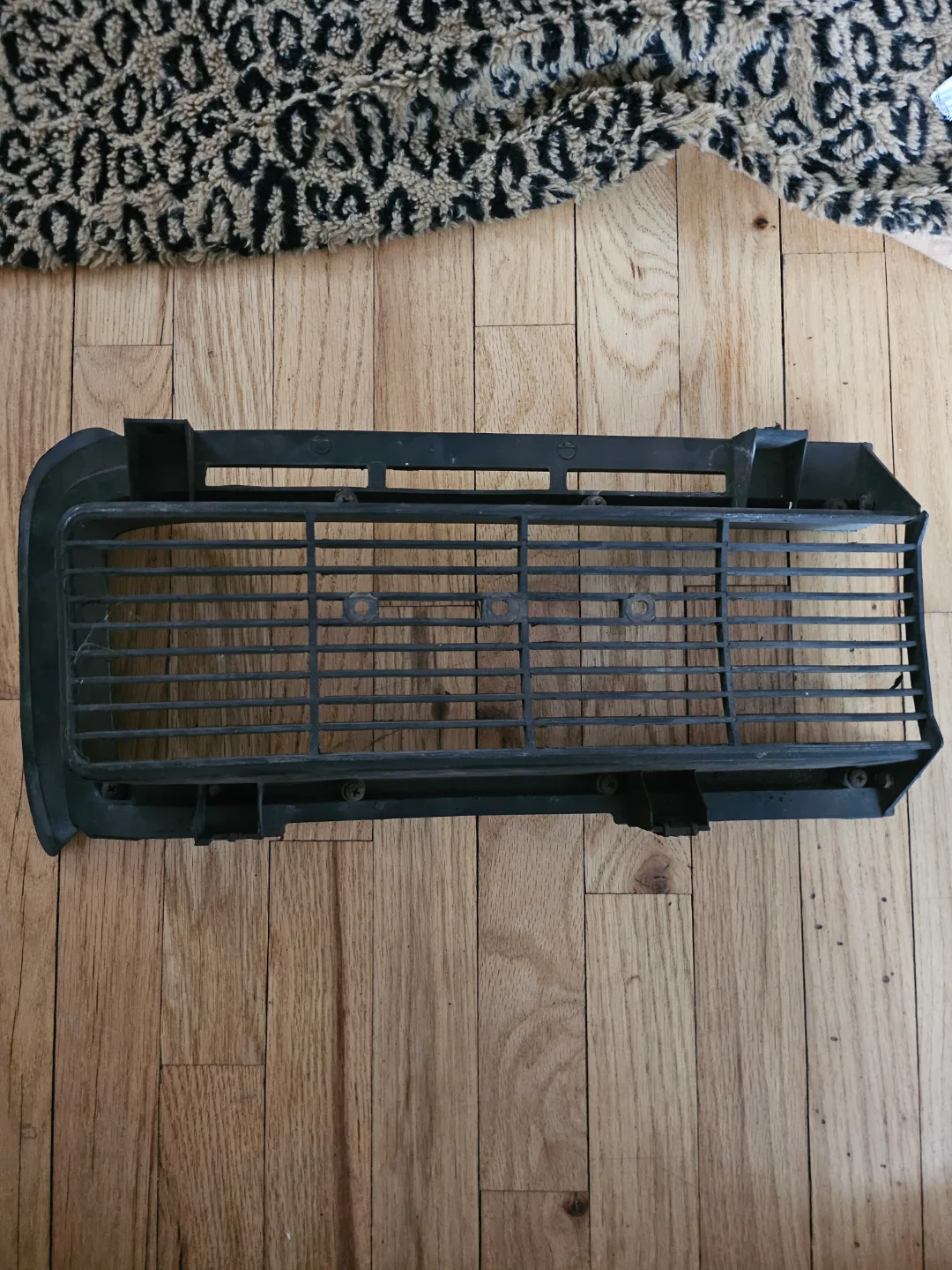 68' GTO HEADLIGHT GRILL image indicator(3)