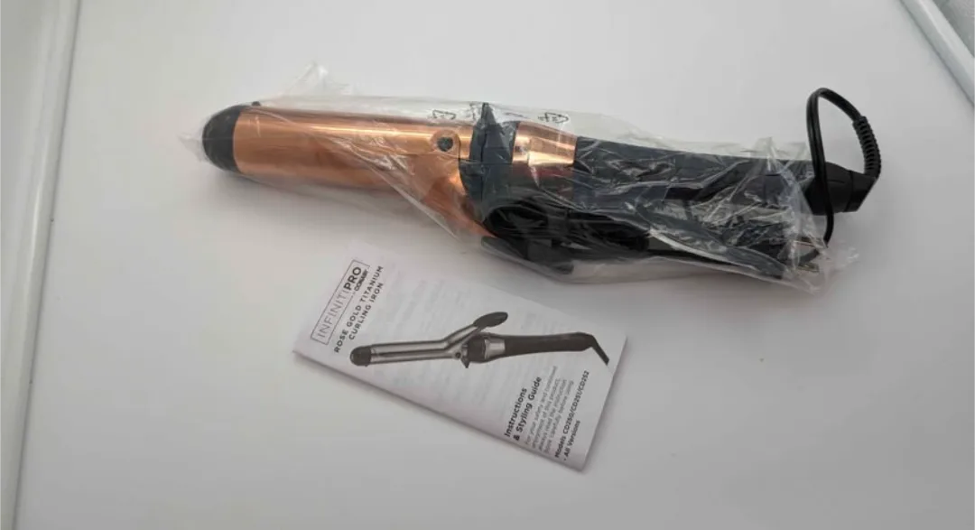 Conair Infiniti Pro Rose Gold Curling Iron 1 1/2 inch image indicator(2)