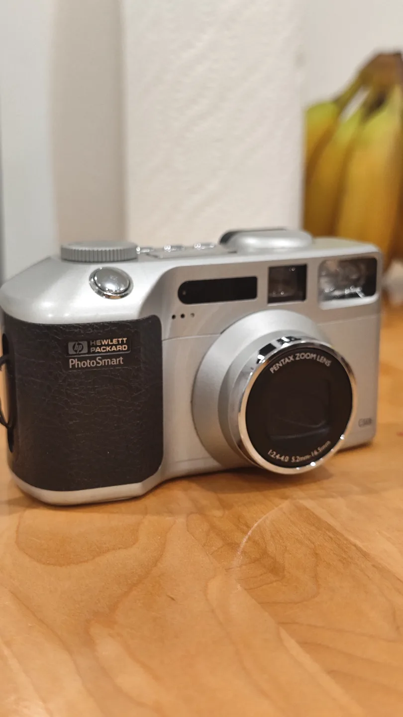 HP Photosmart old retro camera thumbnail