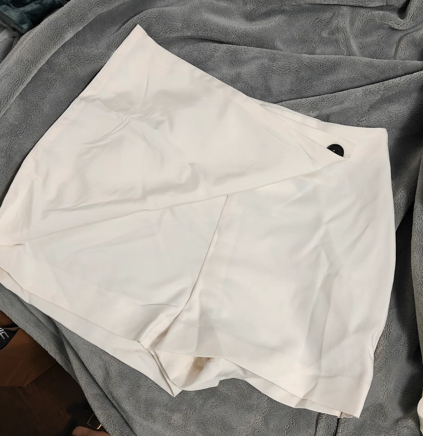 Women's White Wrap Shorts - Brand New image indicator(2)