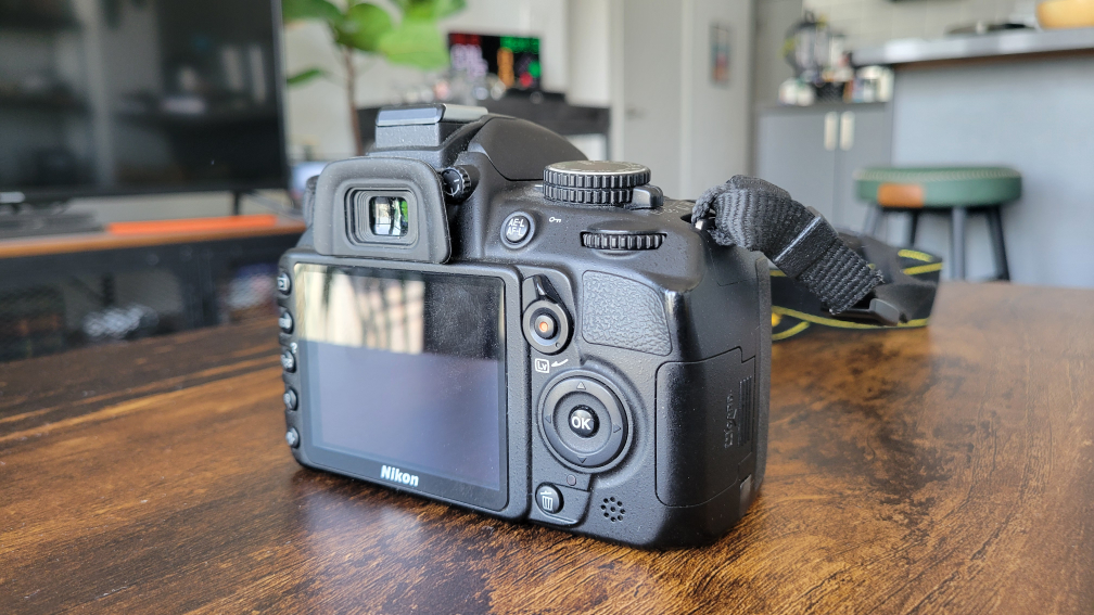 Nikon D3100 DSLR Camera with 18-55mm Lens - photo 2