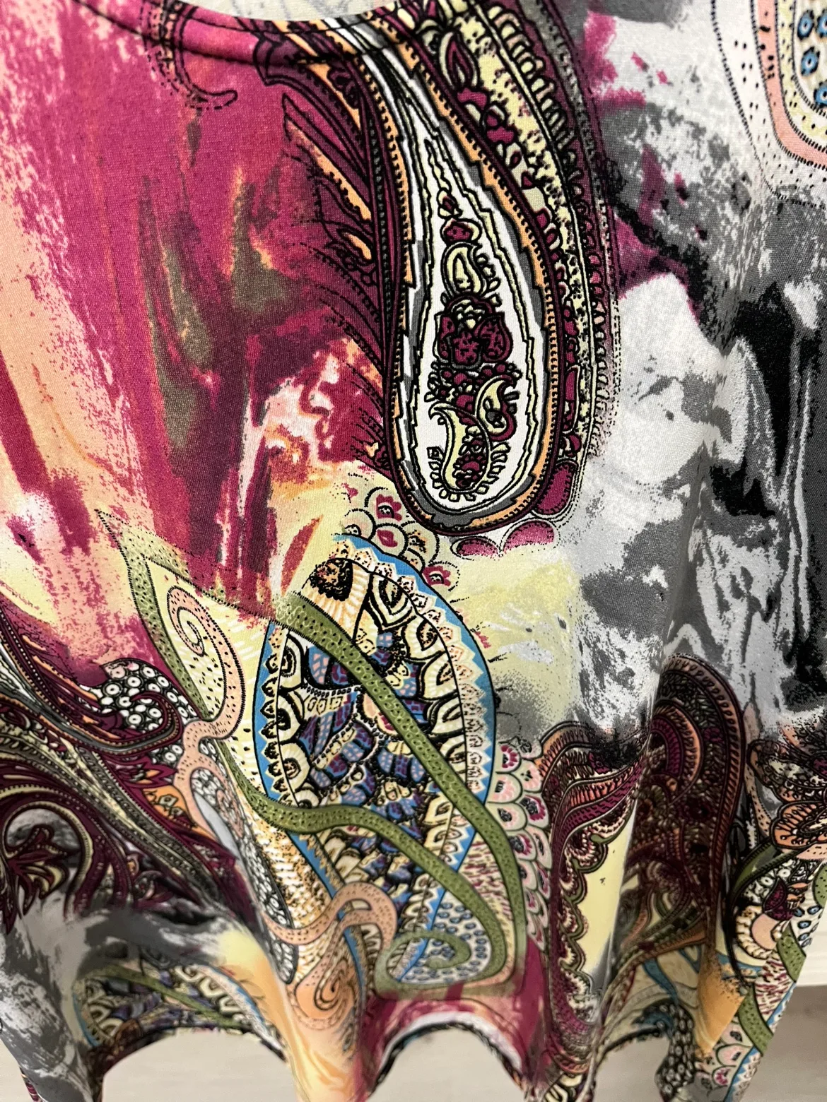 Women's paisley print short sleeve top image indicator(2)