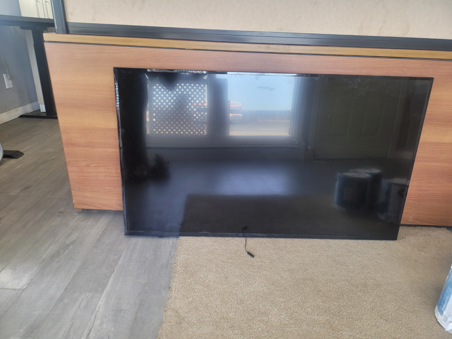 Signia 50 Inch LED TV