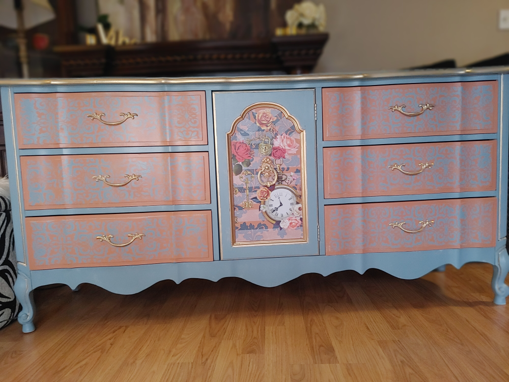 Vintage French Provincial Dresser - photo 3