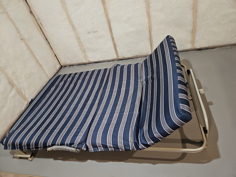 Folding with mattress