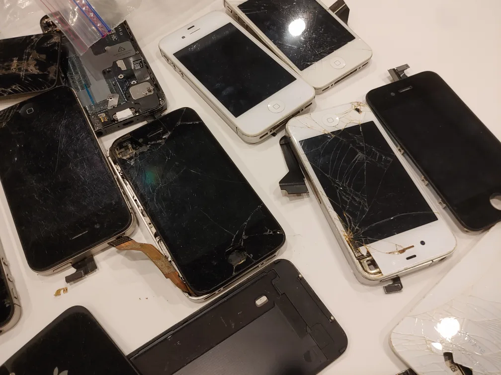 Broken iPhones image indicator(2)