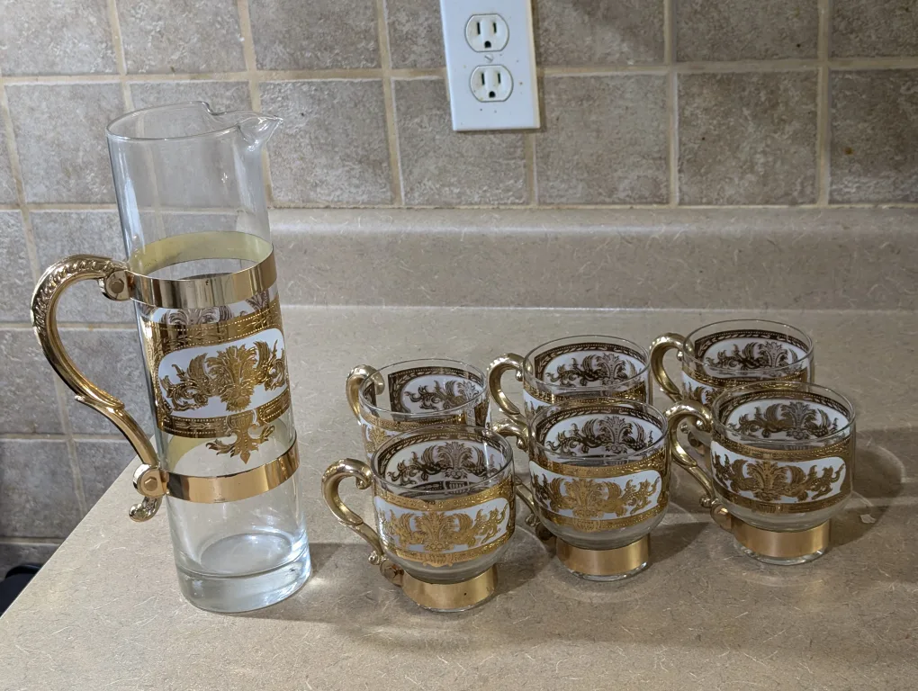 Vintage Gold & Glass Drink Set - Pitcher & 6 Cups image indicator(2)
