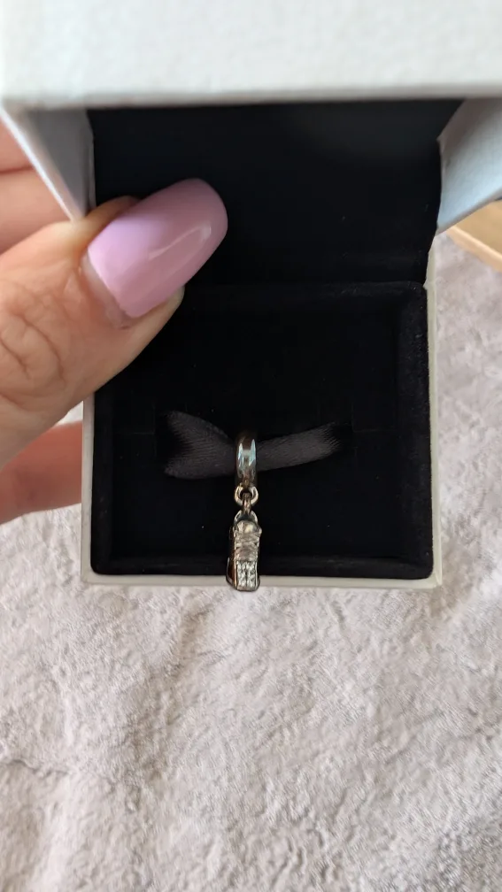 Pandora Running shoe Charm image indicator(4)