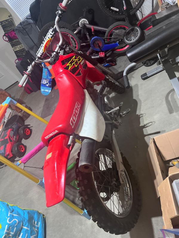 Vintage Honda CR80 Dirt Bike - photo 2