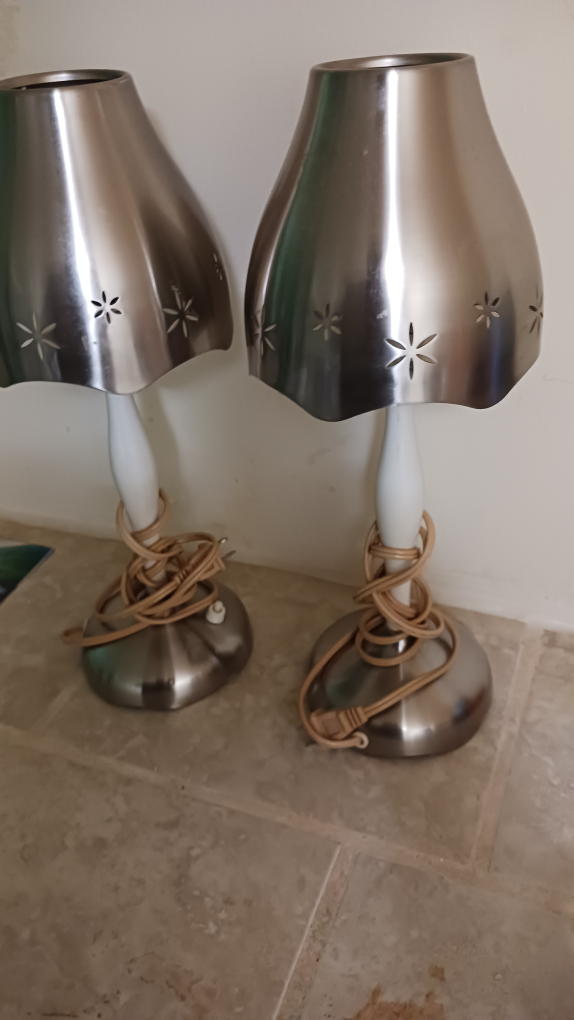 Pair of Metal Table Lamps from ikea - photo 2