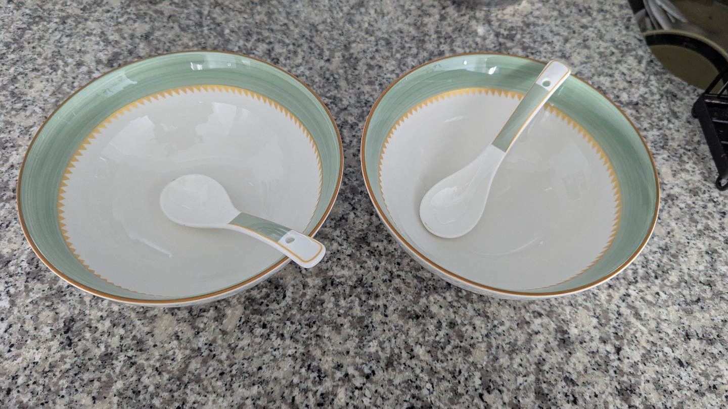 Pair of Soup Bowls with Spoons - photo 2