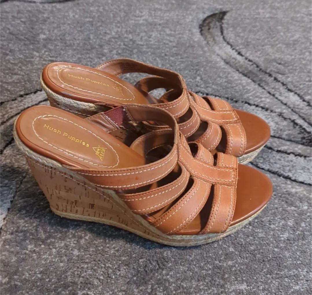 Hush Puppies Wedge Sandals - Size 7.5 image indicator(10)