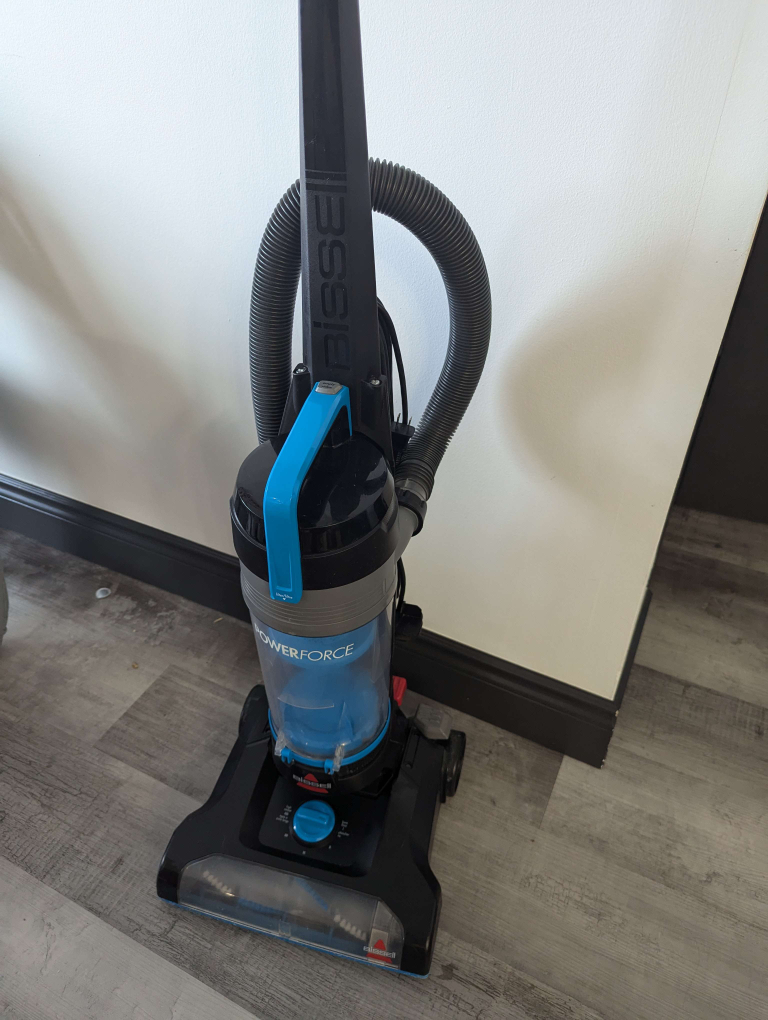 Bissell Powerforce Bagless Upright Vacuum - photo 2