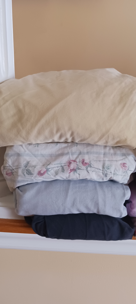 Bundle of 8 Single Sheets & 12 Pillowcases! - photo 4