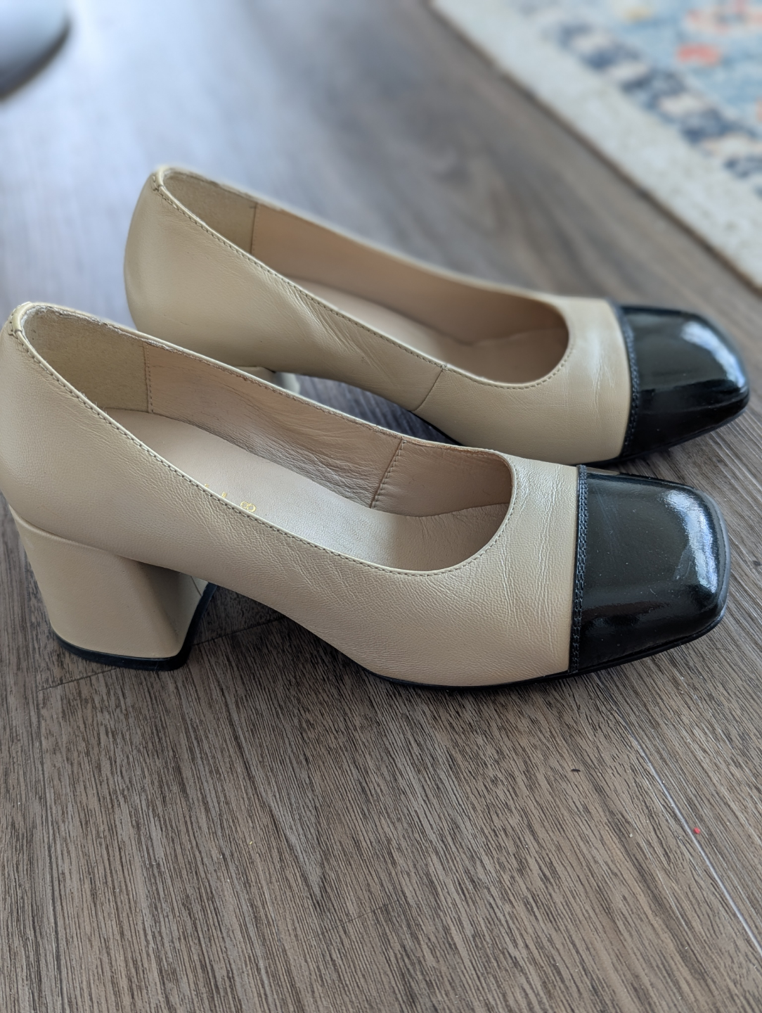 MIORAH Women's Beige and Black Heels - NEW, MOVE OUT SALE! - photo 4