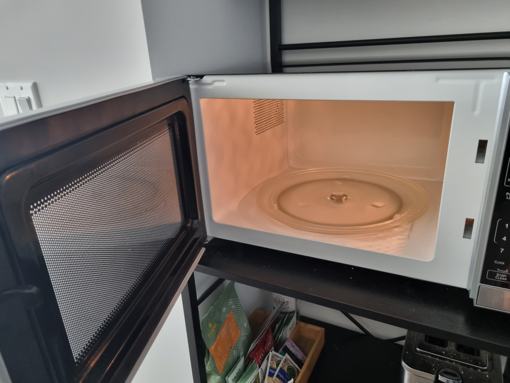 Hamilton Beach 1.1 cu ft Stainless Steel Microwave - photo 3