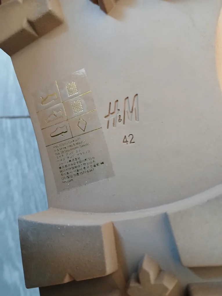 H&M Brown Chunky Buckle Boots - Women's Size 42/9. Fixed price. image indicator(5)