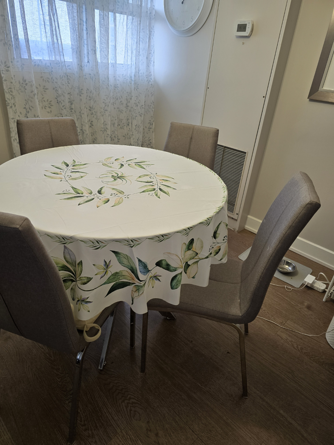 Round Glass Dining Table with Chrome Legs - photo 2