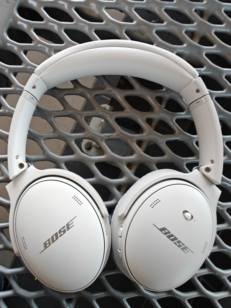 Bose QC 45 Noise Cancelling Headphones - White