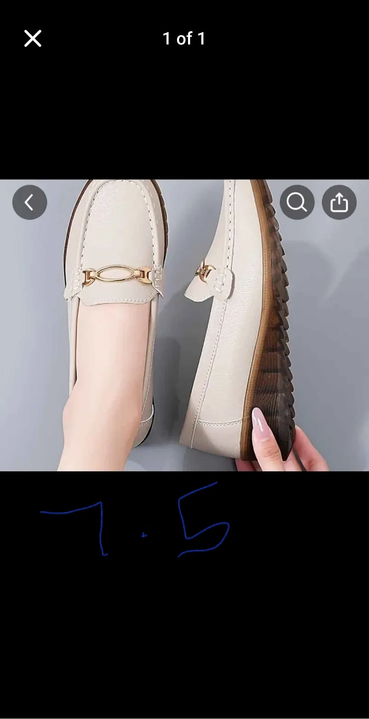 Women's Leather Loafers - Size 7.5 thumbnail