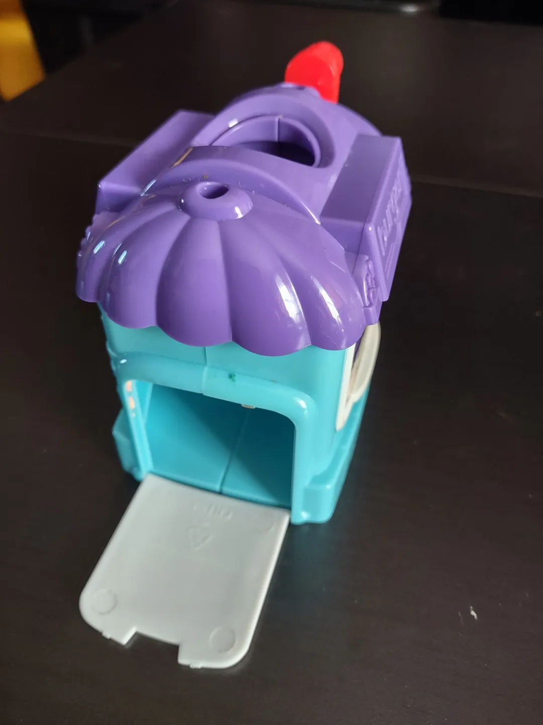 Play-Doh Fun Factory & Burger Shop Playset image indicator(2)