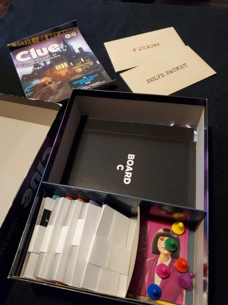 Clue: Treachery at Tudor Mansion Board Game image indicator(2)