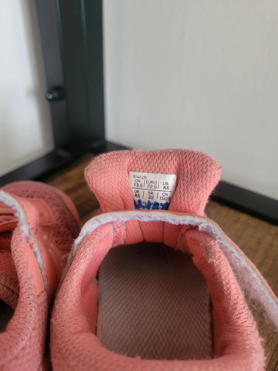 Toddler's ASICS Shoes - Size 6 image indicator(4)