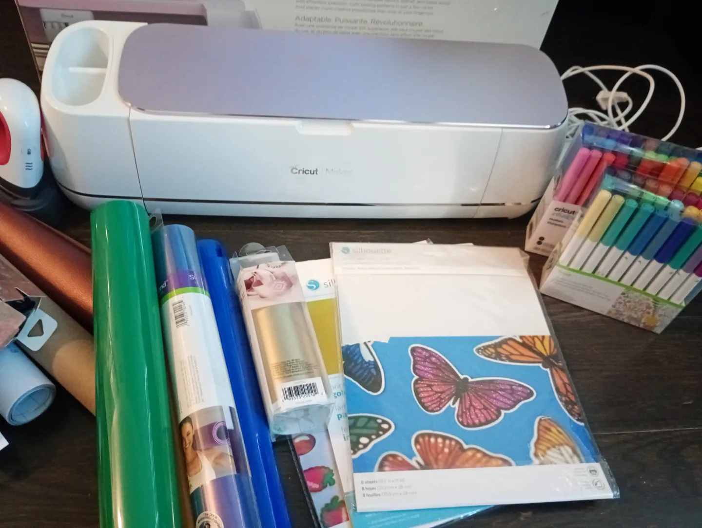 Cricut Maker Bundle with Accessories image indicator(2)