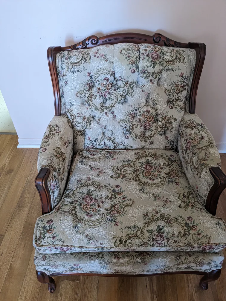 Vintage Floral Sofa and Armchair Set image indicator(3)