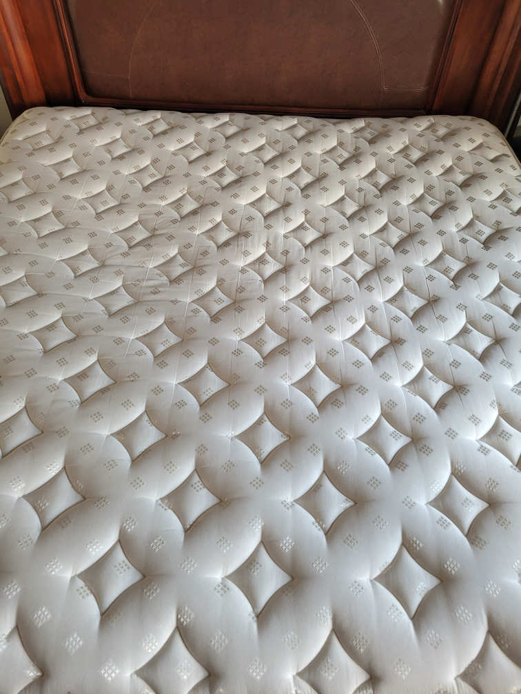 KING Size Mattress - Great Condition - photo 2