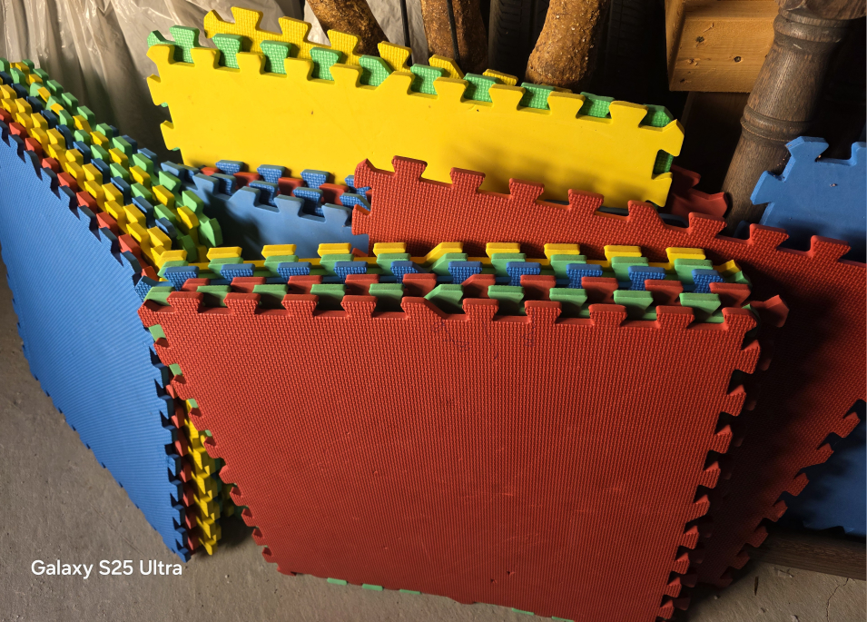 Multicoloured Foam Floor Mats used - photo 2