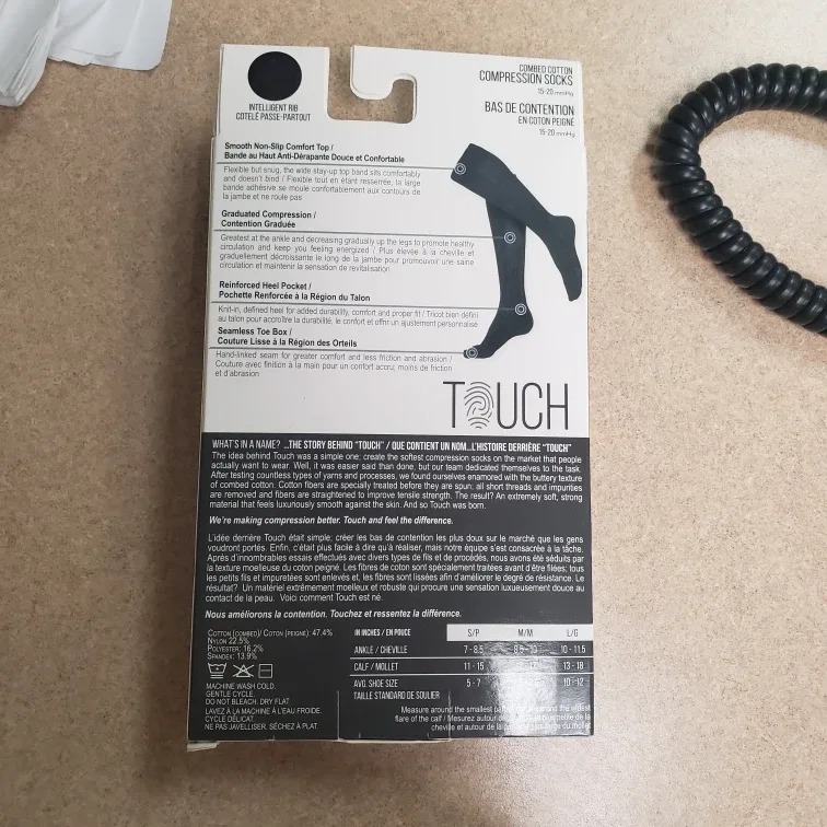 knee high compessiion socks 15-20mm Hg image indicator(2)