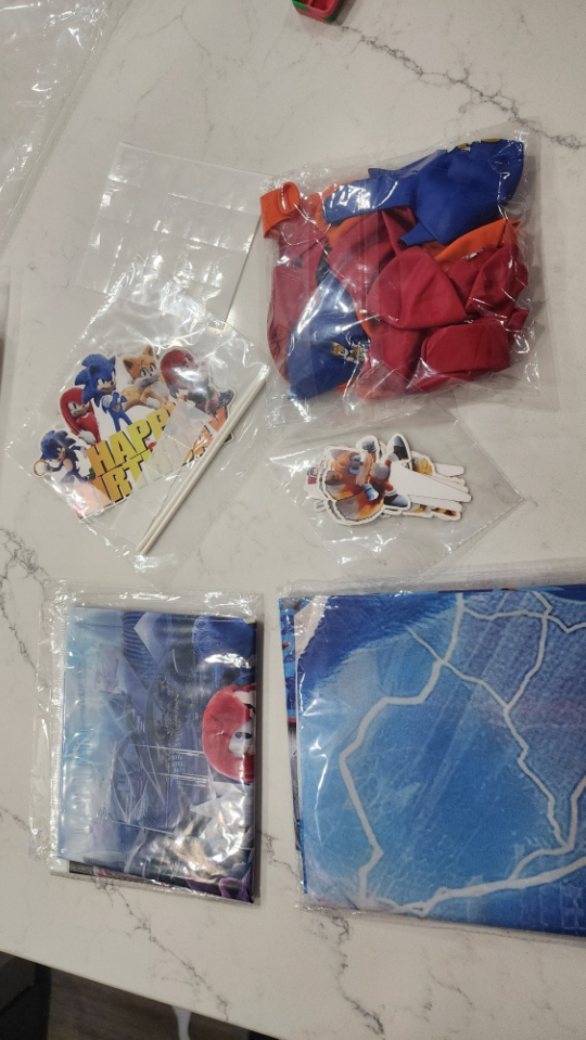 Sonic the Hedgehog Birthday Party Supplies Bundle - photo 2