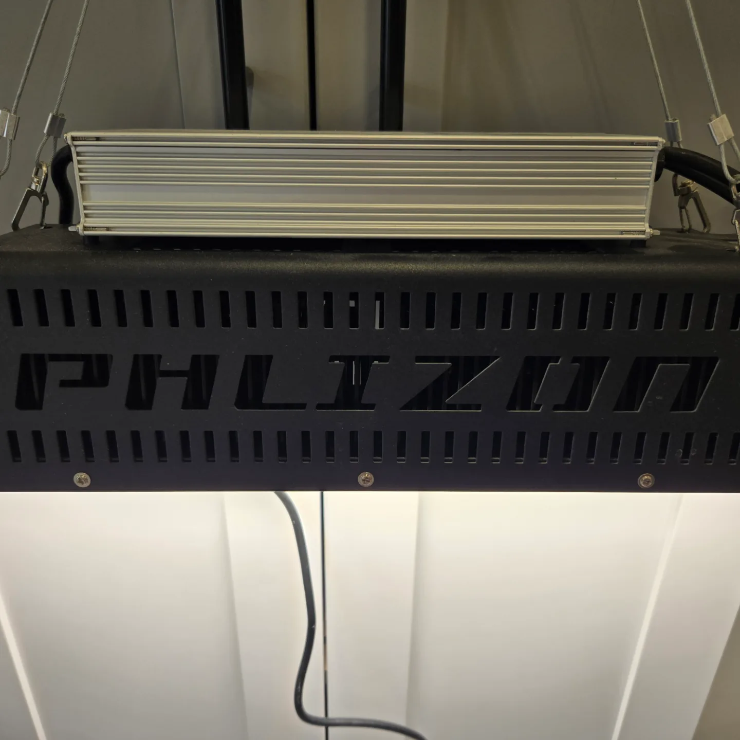 2000watt PHLIZON LED Grow Light Bar with Fahold Power Supply image indicator(4)