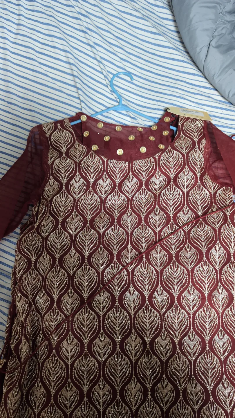 Maroon Embroidered Shalwar Kameez image indicator(5)