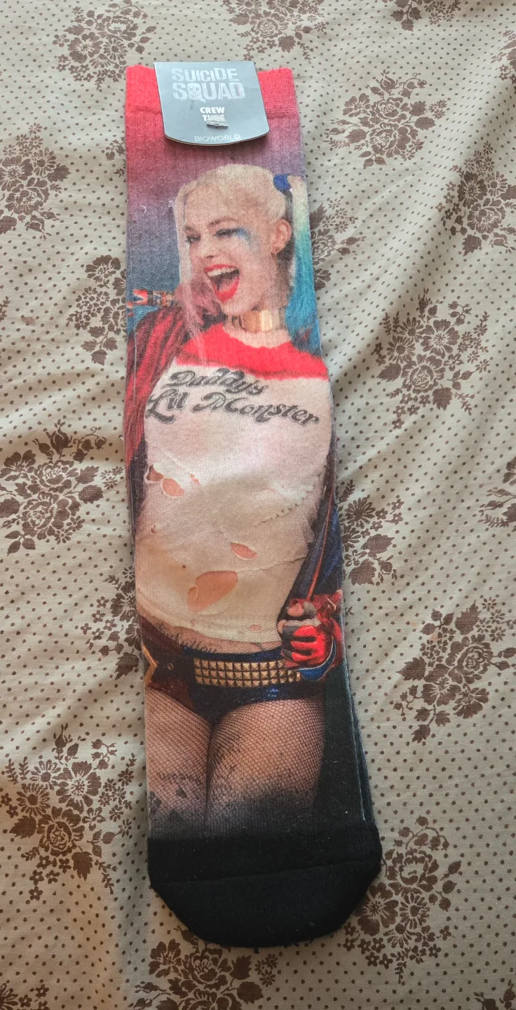 Suicide Squad Harley Quinn Crew Socks image indicator(2)