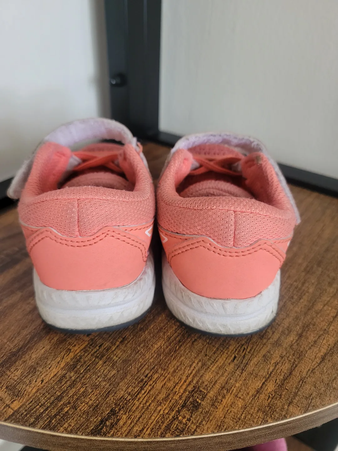 Toddler's ASICS Shoes - Size 6 image indicator(3)