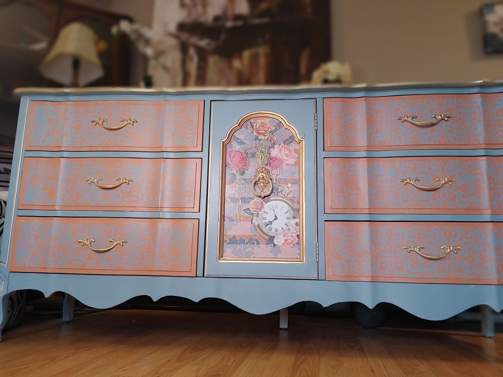 Vintage French Provincial Dresser - photo 2
