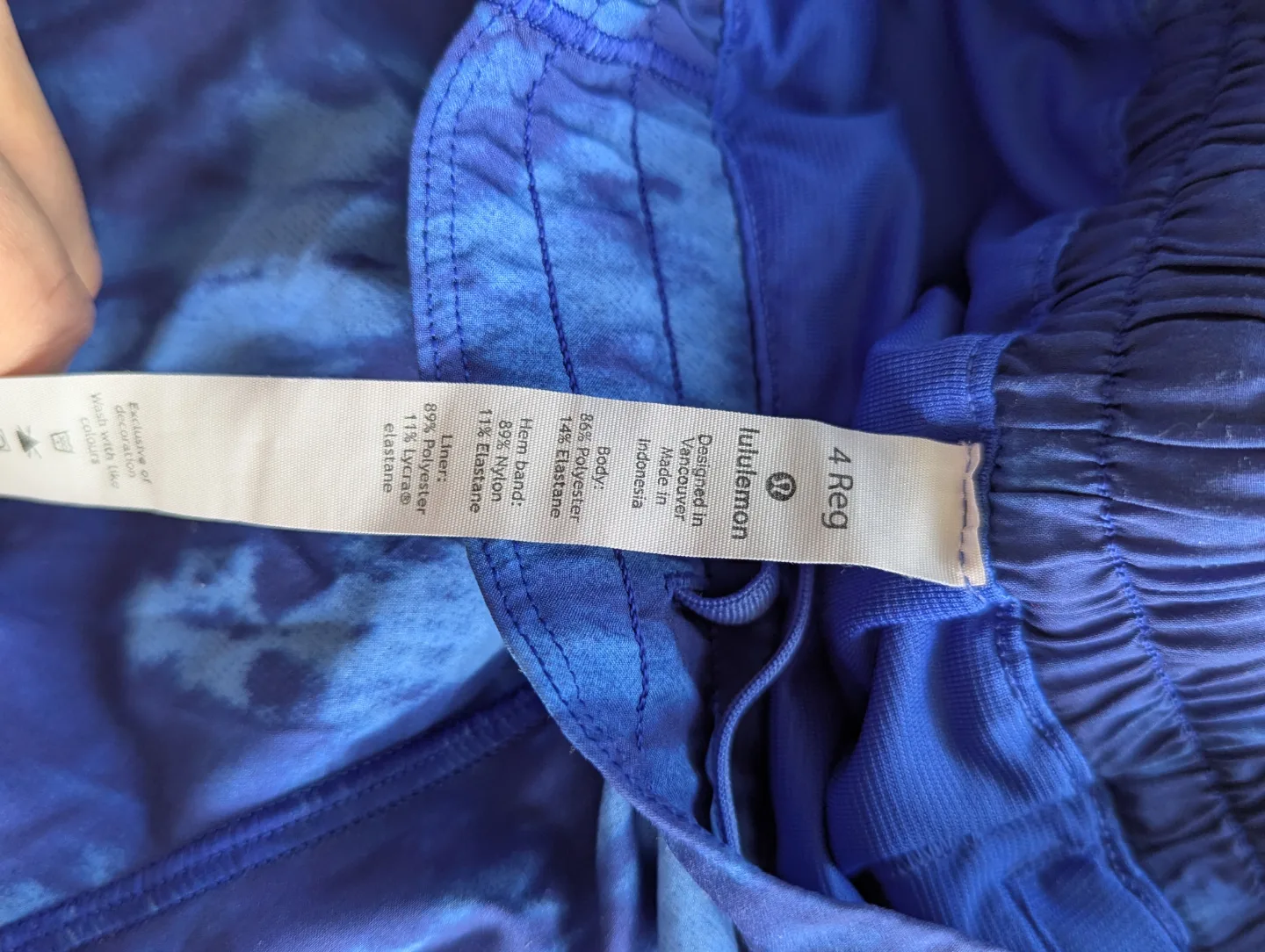 Lululemon 4 Regular Hotty Hot Shorts - Tie-Dye Blue image indicator(2)