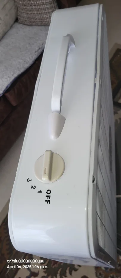 White Box Fan with Three Speeds image indicator(3)