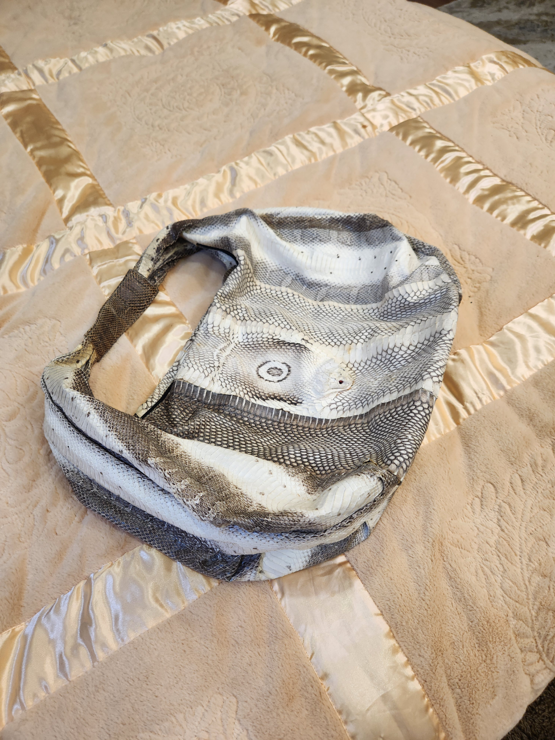 Genuine Cobra Snakeskin Handbag . Certificate of Authenticity . - photo 3