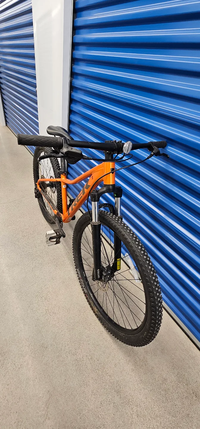 Trek Marlin 6 Gen 2 Mountain Bike (XS Frame) image indicator(9)