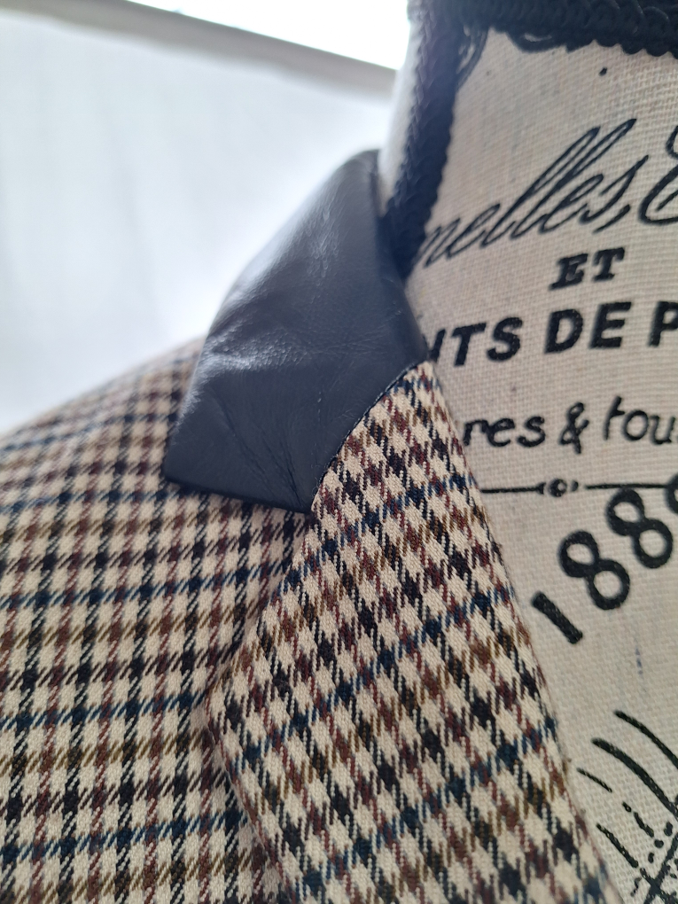 Women's Brown and Beige Houndstooth Blazer - photo 2
